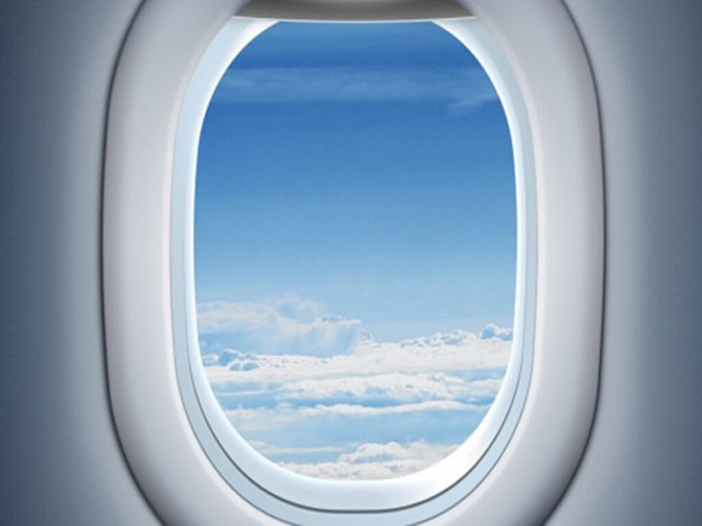 جنس شیشه هواپیما