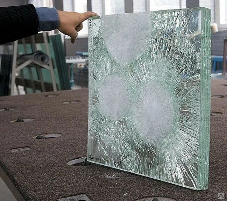 شکستن شیشه ضدگلوله